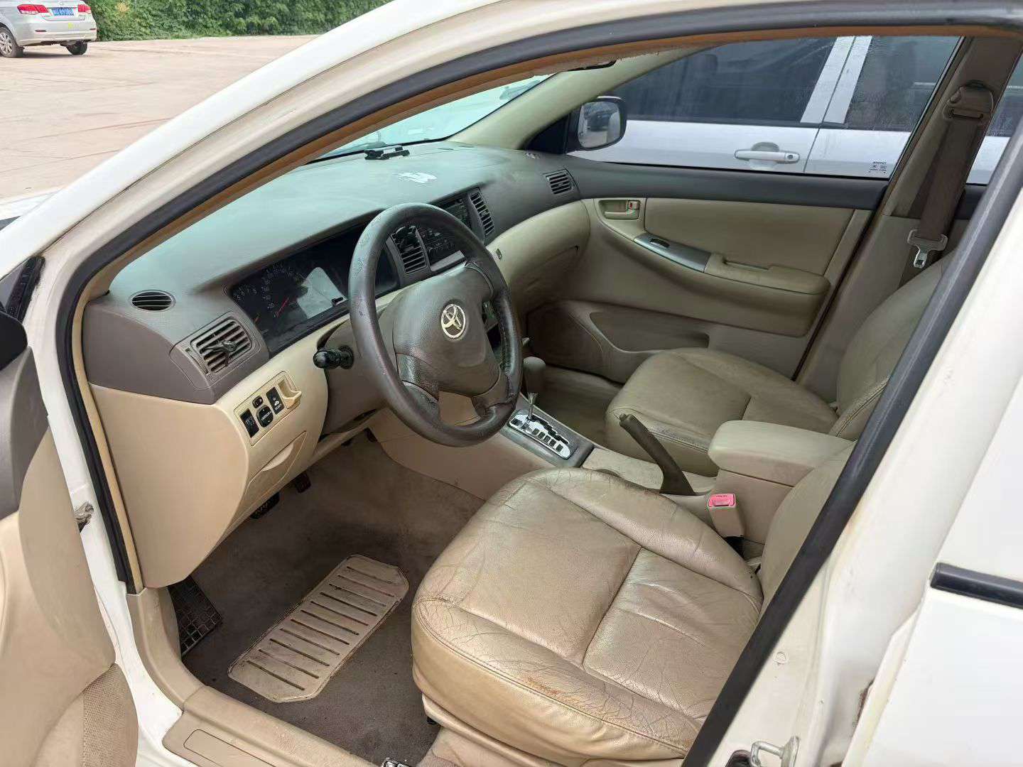 Toyota Corolla 2012 Automatic with Sunroof 2