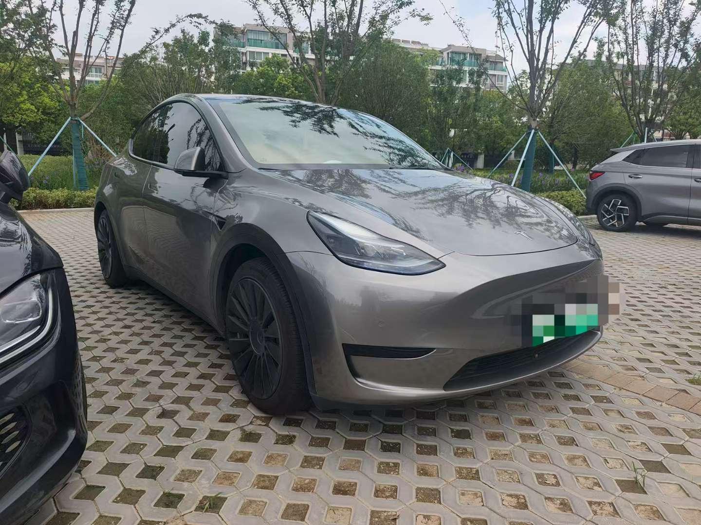 Tesla Model Y 2023 3