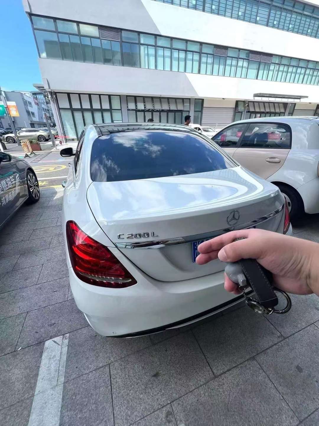 Mercedes-Benz C-Class 2.0T Sport Edition 2