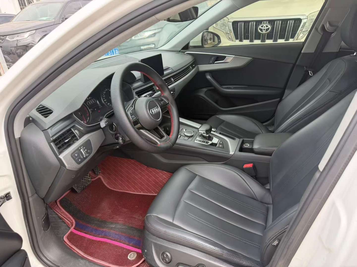 Audi A4L 2.0T 40 Advance 8
