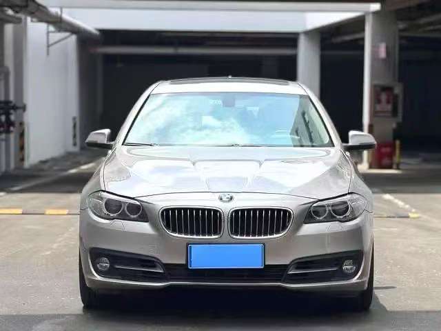 BMW 5 Series 2014 530Li Leading Edition 2