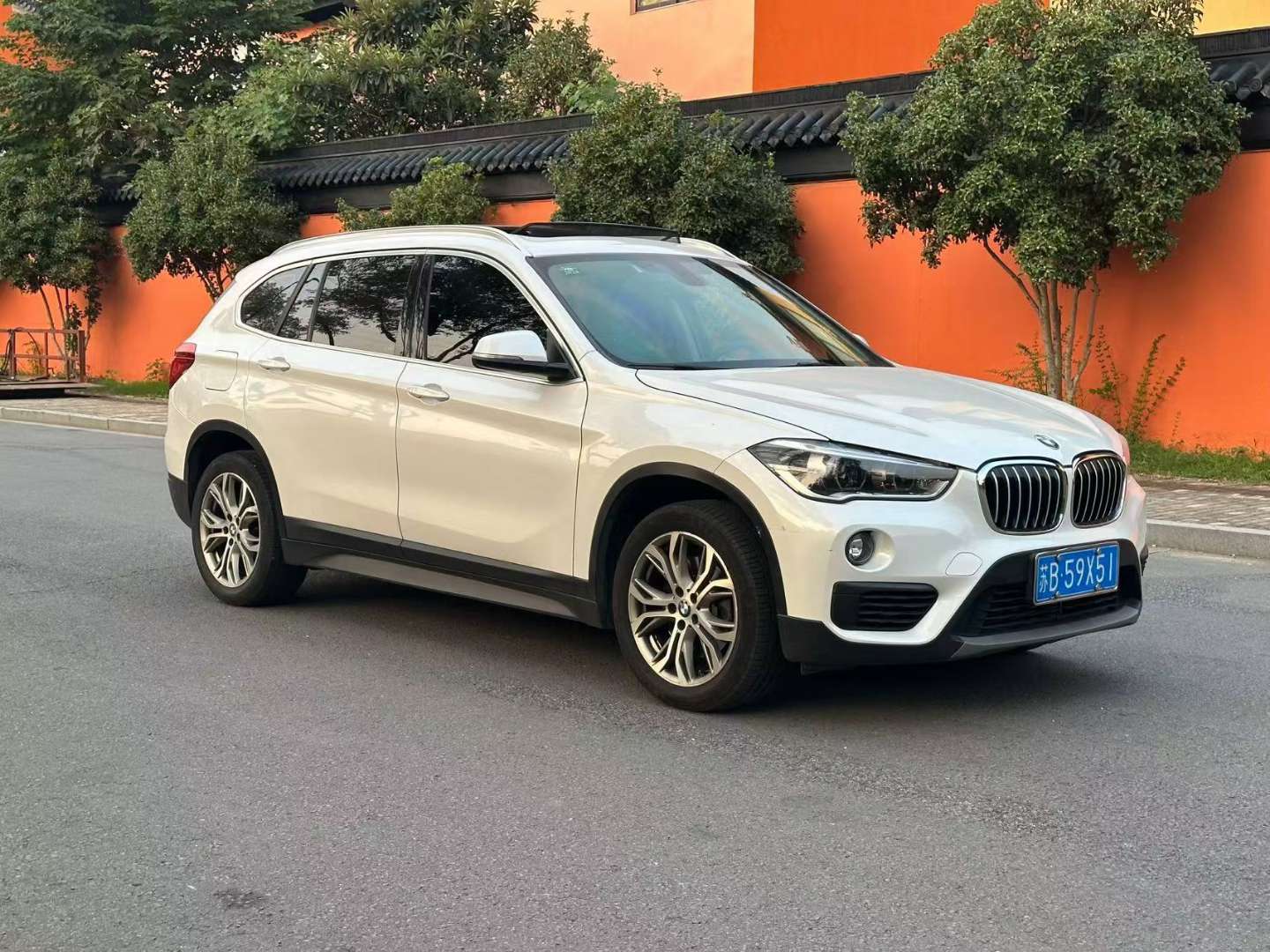 BMW X1 sDrive20Li 2.0T Leading Edition 2