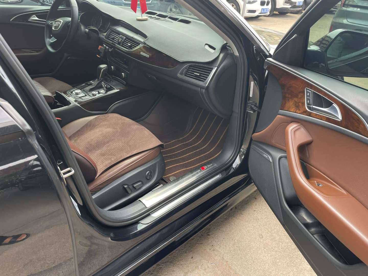 Audi A6L 2.5 High Spec Comfort Version 5