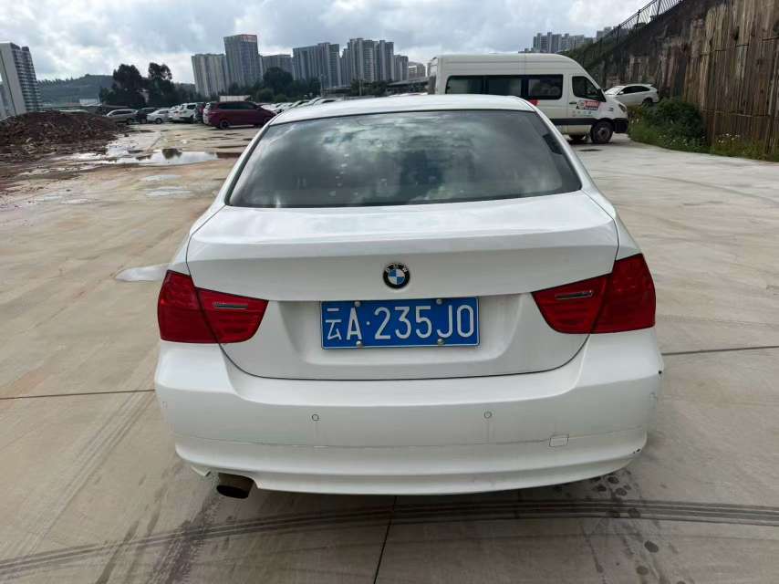BMW 3 Series 318i 2.0L 5