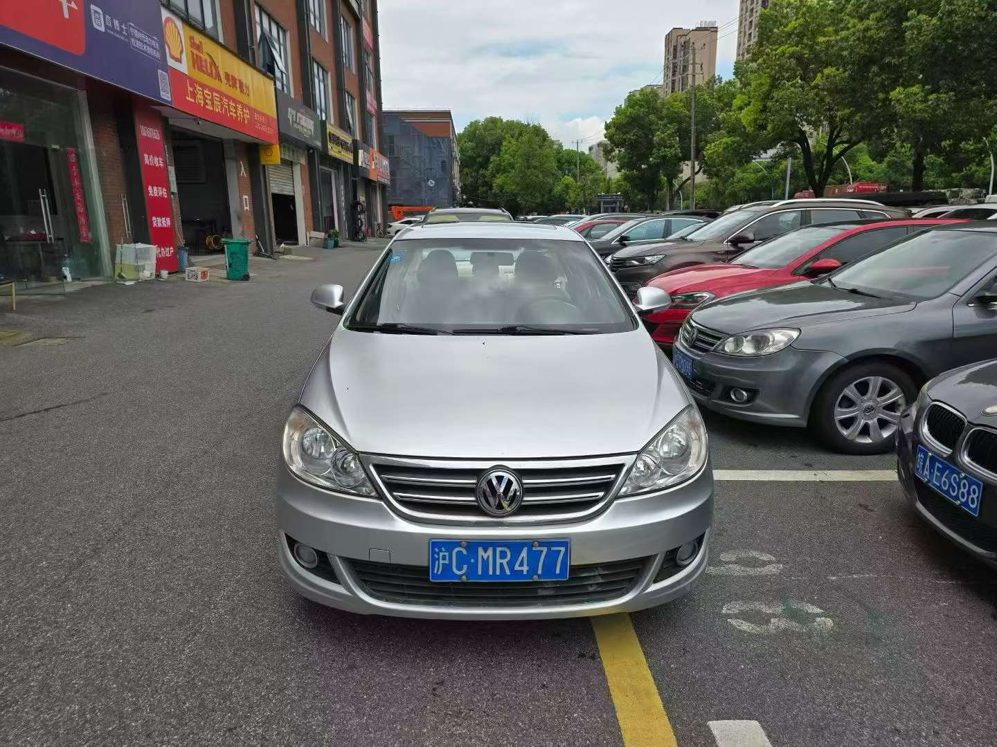 Volkswagen Lavida 1.6L Automatic Sunroof 2