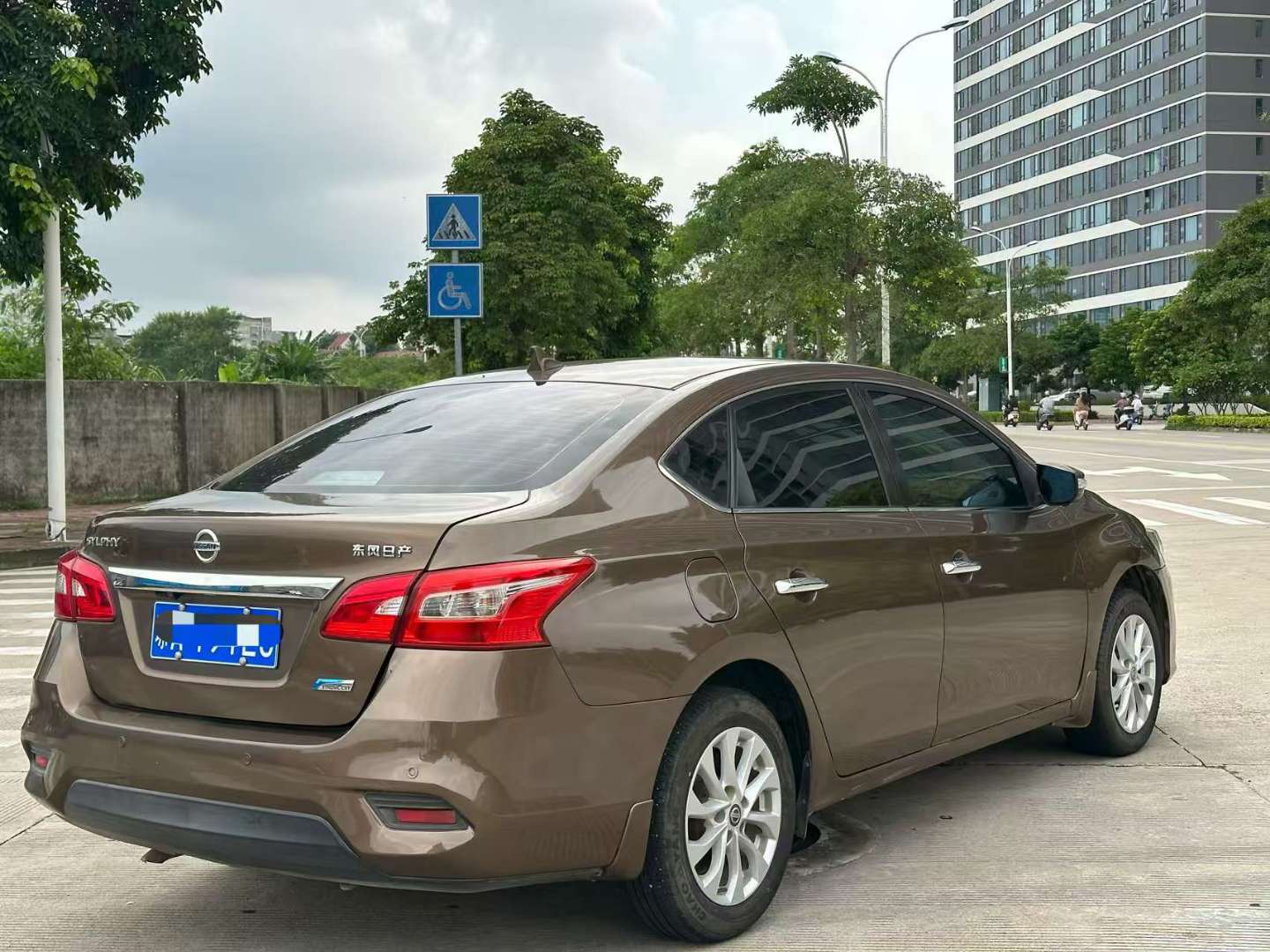 Nissan Sylphy 2017 1.6L Automatic Luxury 9