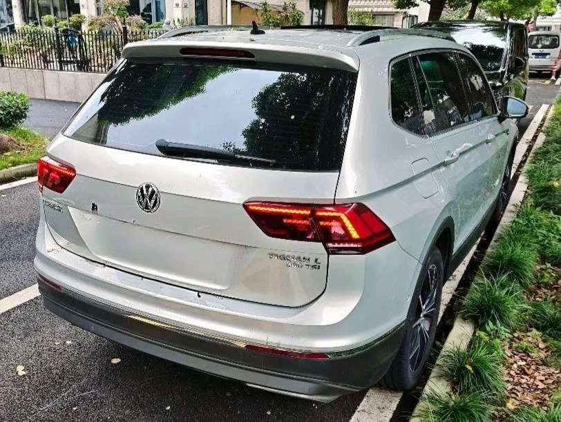 Volkswagen Tiguan L 2.0T 380 AWD Supreme Flagship Edition 4