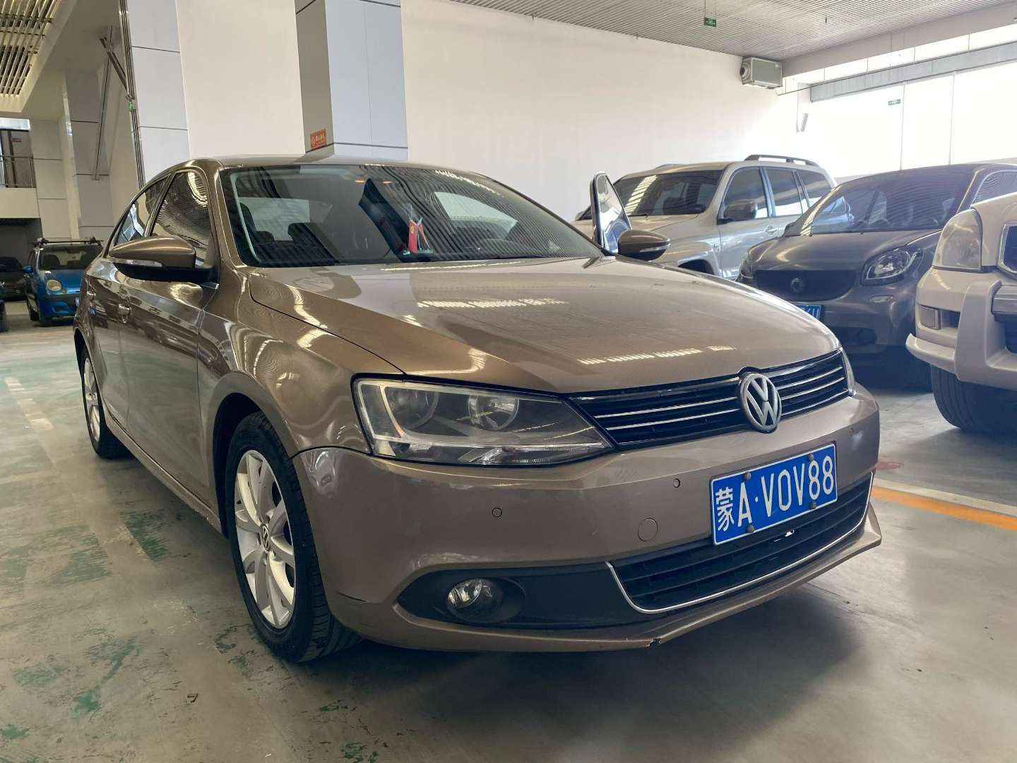 Volkswagen Sagitar 2013 1.4T Luxury 2