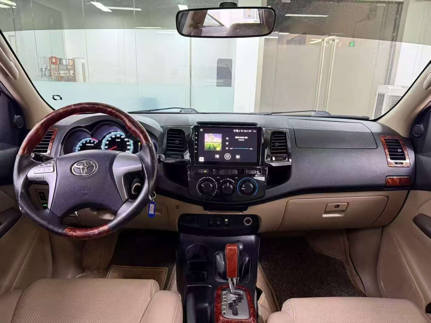 Toyota Fortuner 2014 2.7L 4AT 2700 Middle East Spec 5