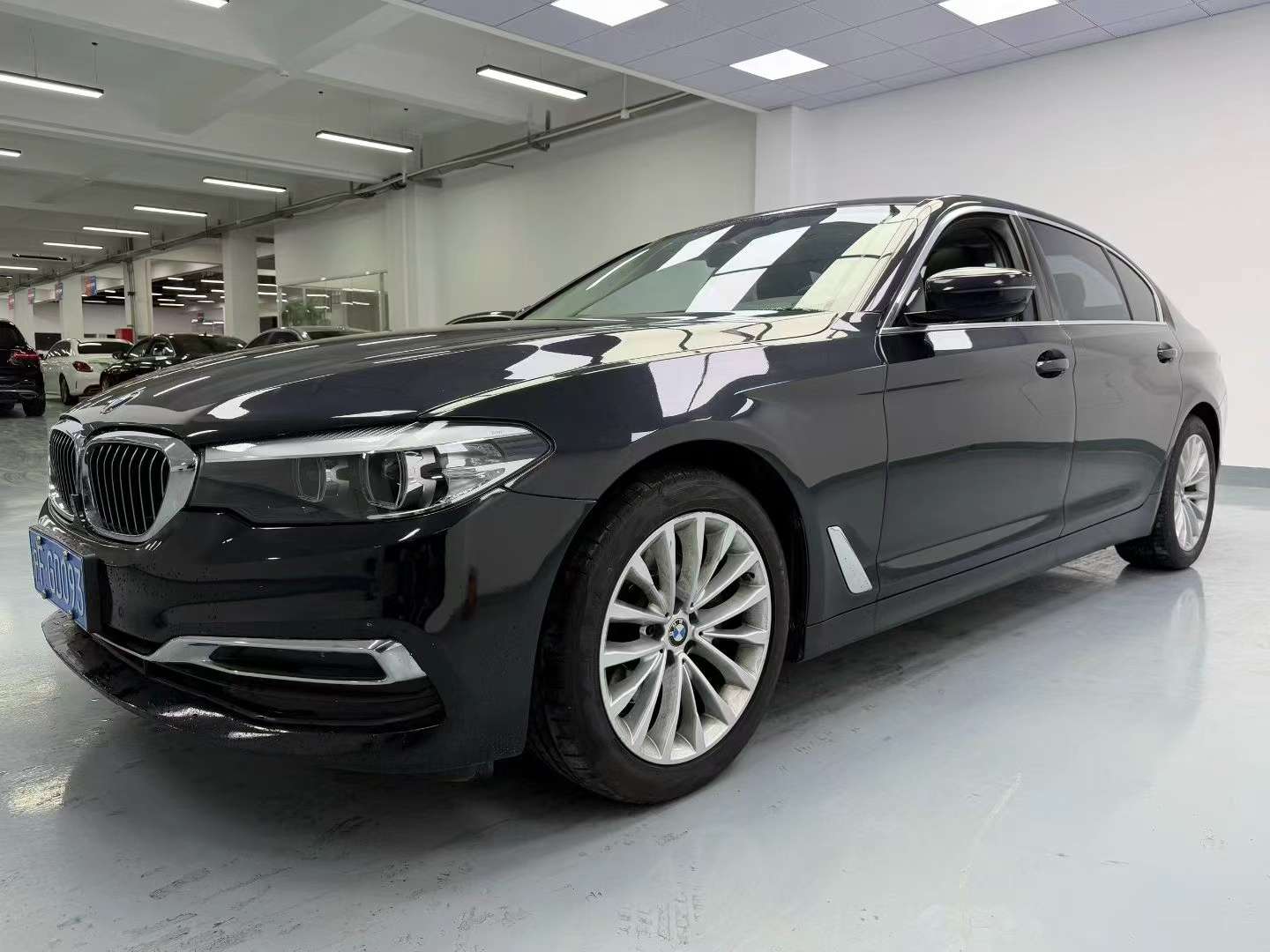 BMW 5 Series 525Li Luxury