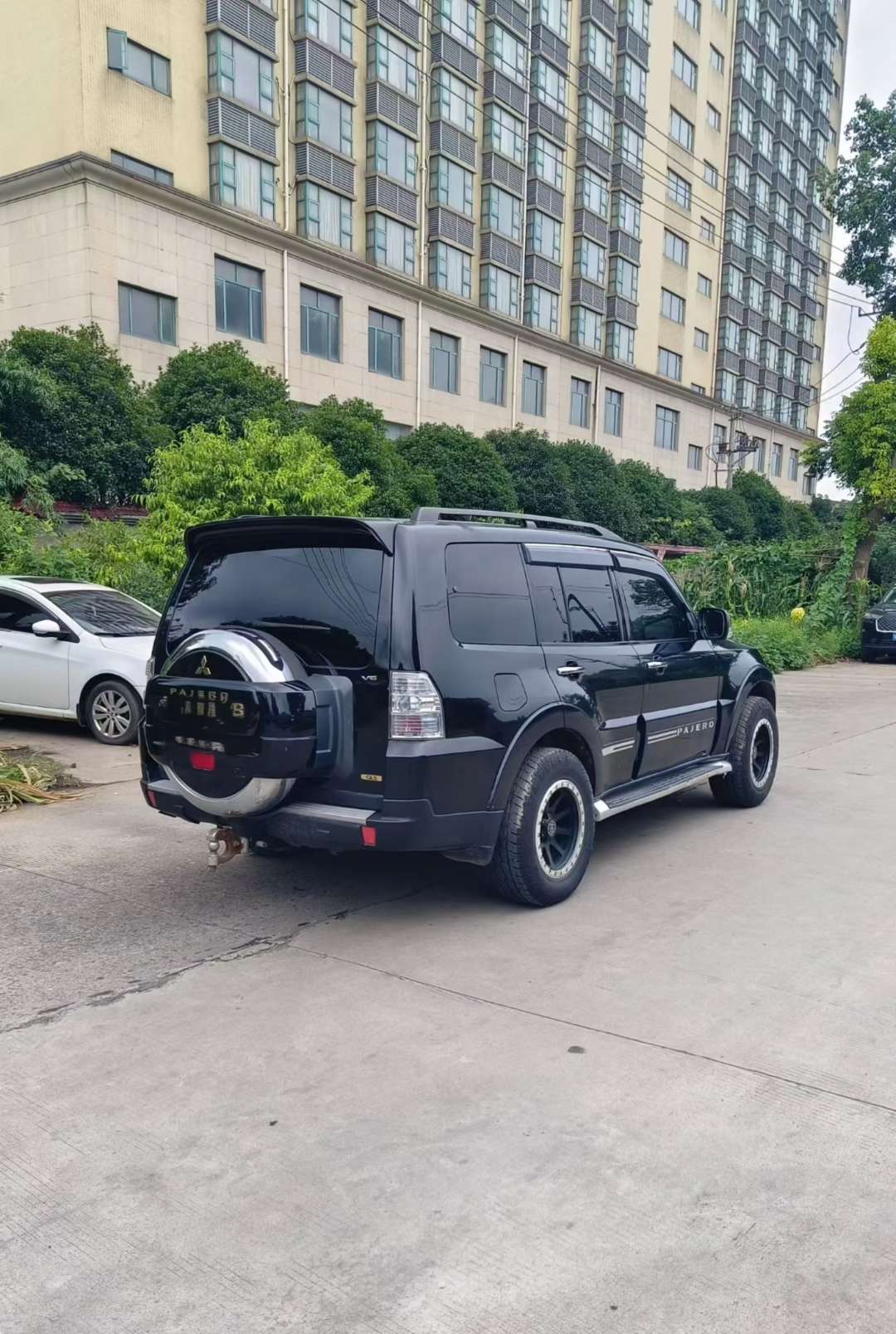 Mitsubishi Pajero V93 Top Trim 4