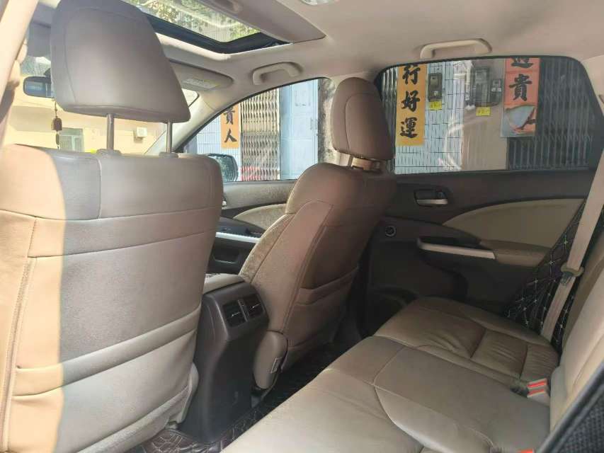 Honda CR-V 2.4L 4WD Luxury Edition 3