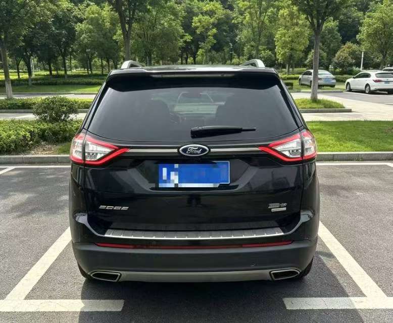 Ford Edge 2.0T 245HP FWD Luxury 6