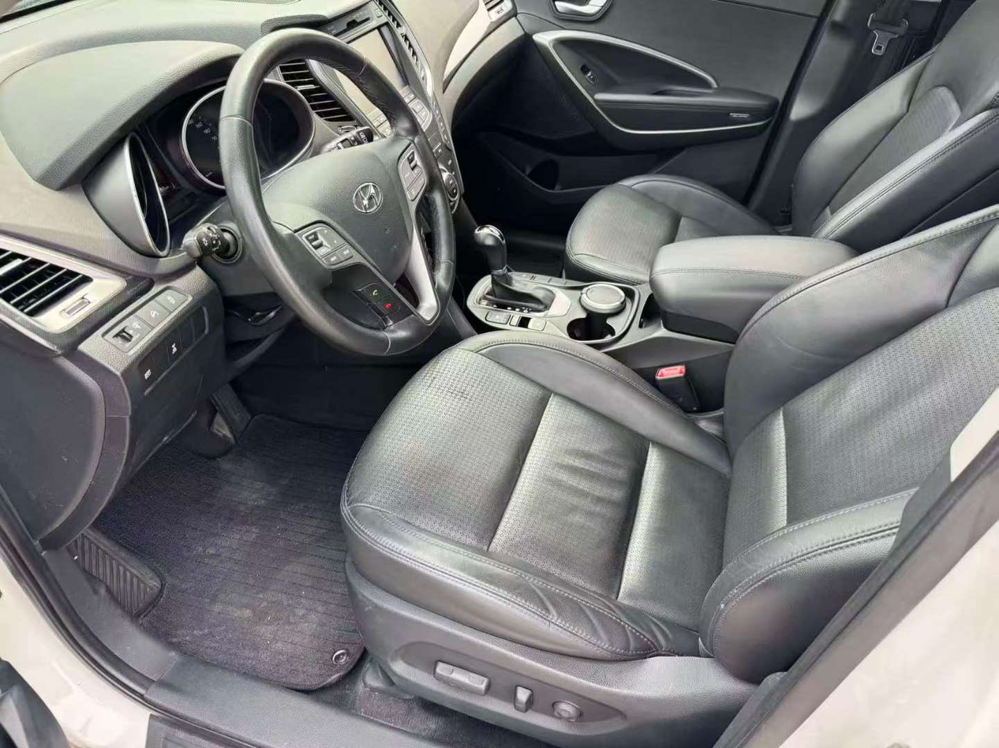 Hyundai Santa Fe 4