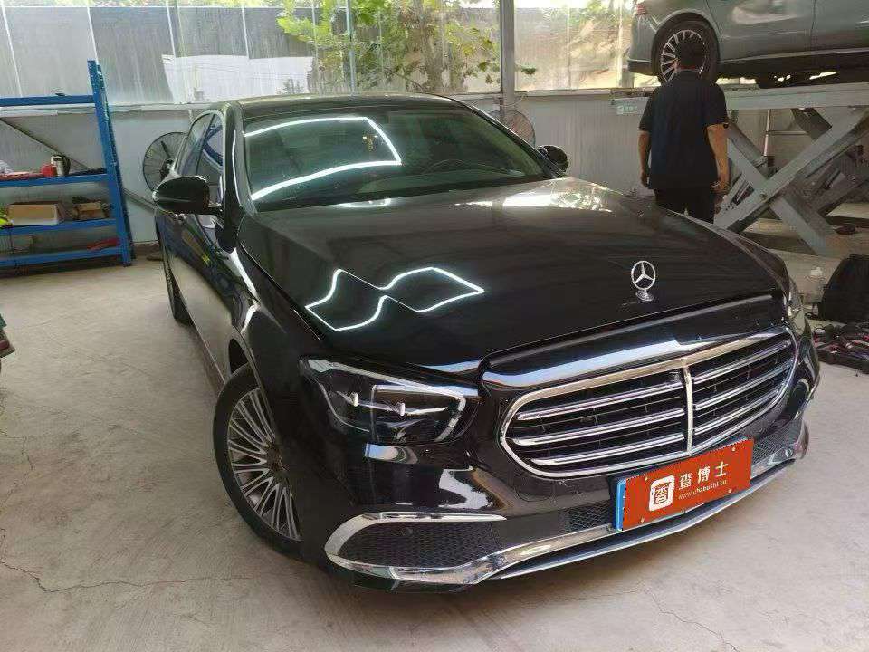 Mercedes-Benz E-Class E300L Fashion Edition 2