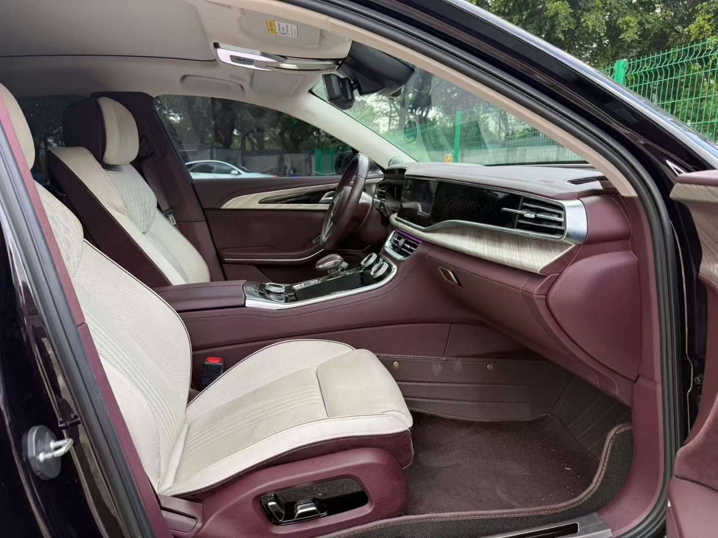 Hongqi H9 2.0T Smart Connected Qichang Edition 7