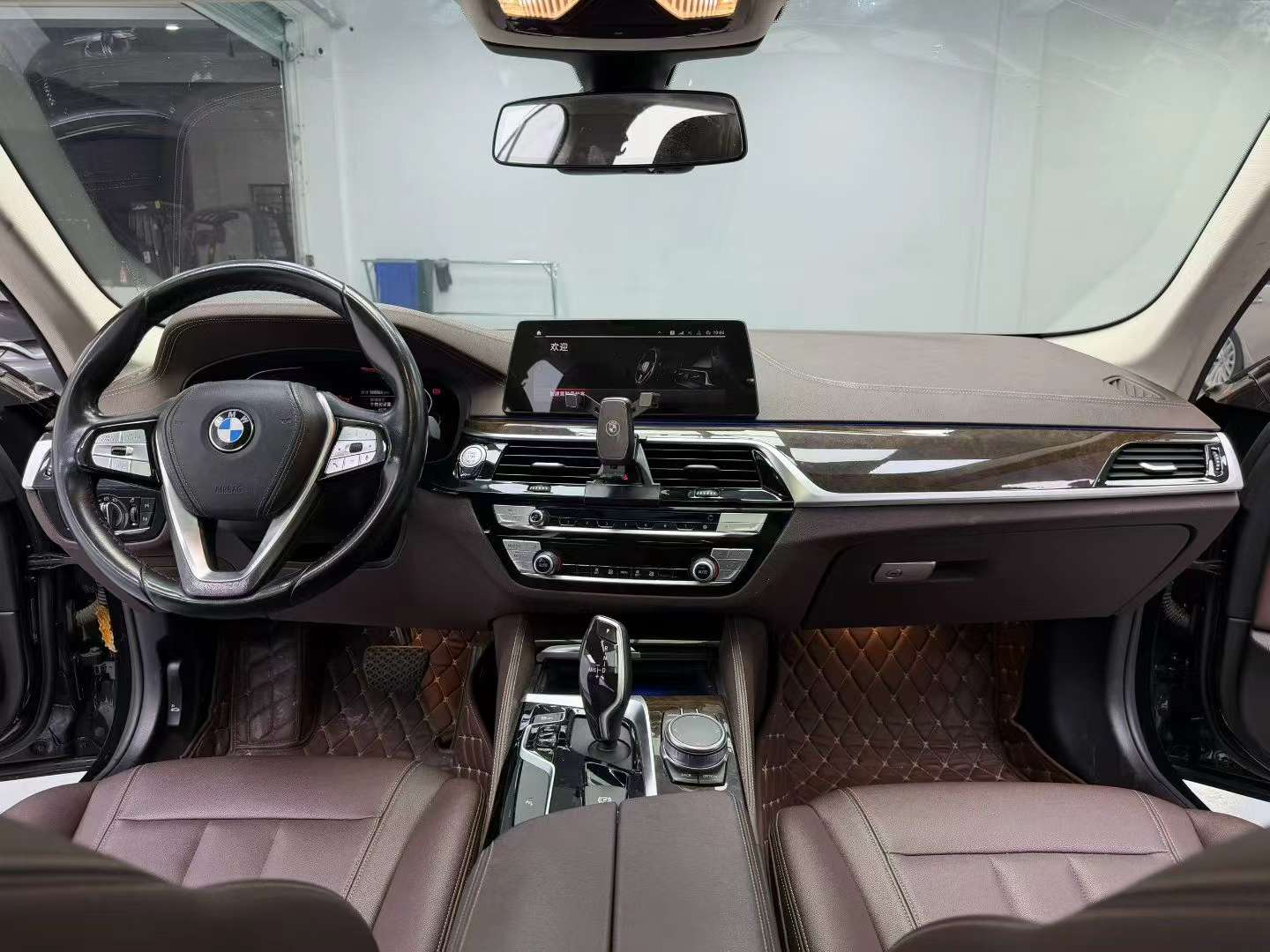 BMW 5 Series 525Li Luxury 8