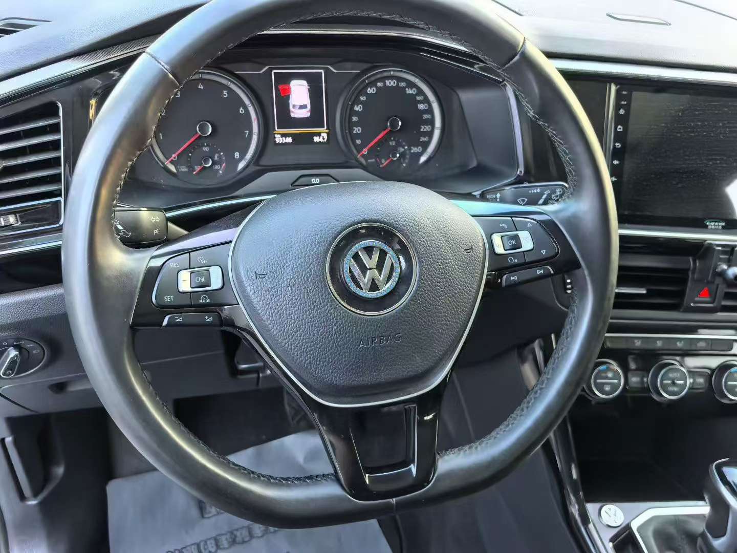 Volkswagen Tayron 2019 2.0T FWD Luxury Edition 3