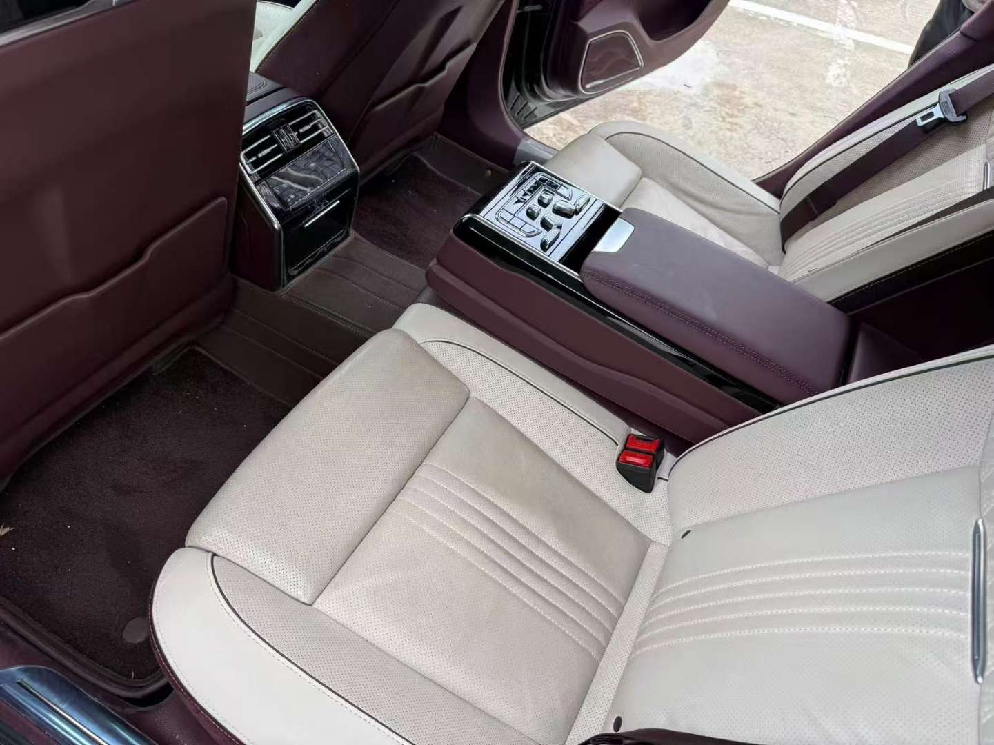 Hongqi H9 2.0T Smart Connected Qichang Edition 5