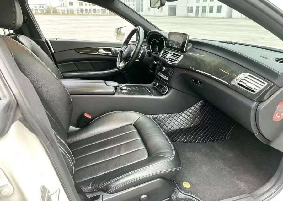Mercedes-Benz CLS 260 2.0T Yicai Edition 7