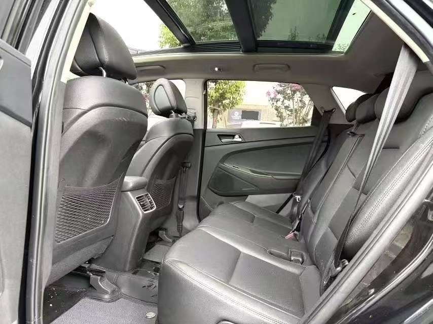 Hyundai Tucson 1.6T 2WD 15th Anniversary Special Edition 7
