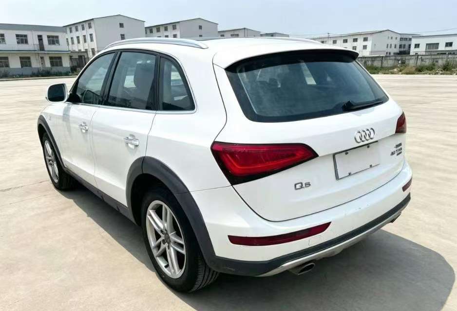 Audi Q5 2.0T 40 Collector's Edition Tech 4