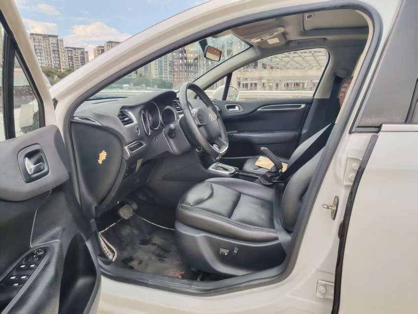 Citroën C4L 9
