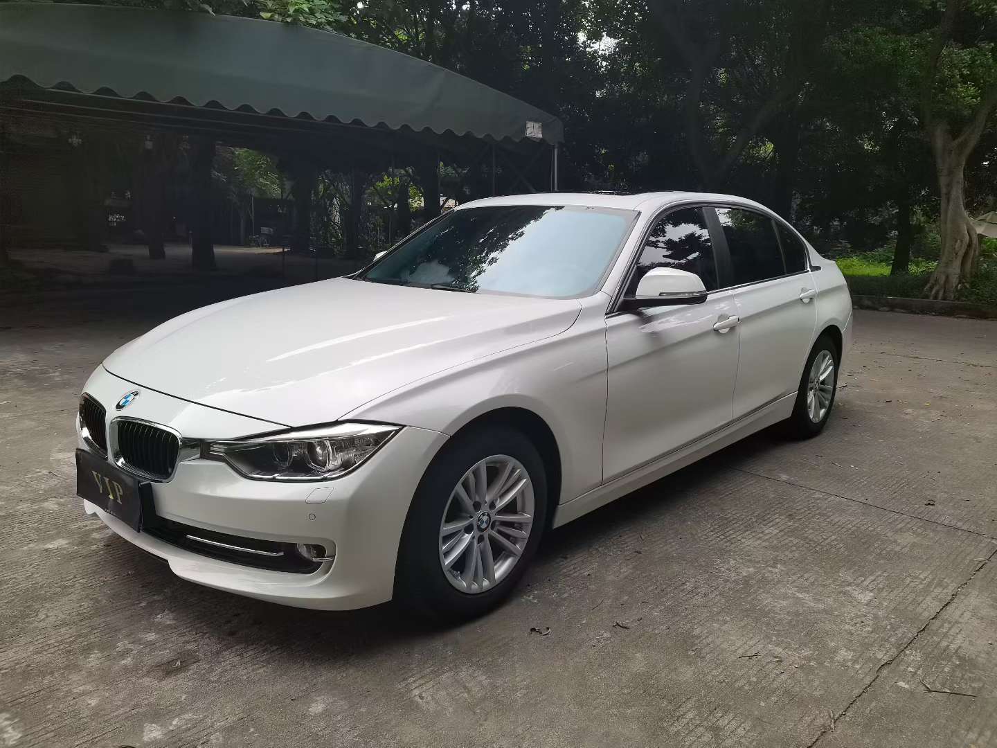 BMW 3 Series 316Li 2
