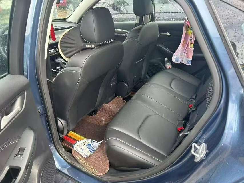 Ford Escort 1.5L Diamond Edition 5