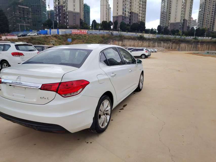 Citroën C4L 4
