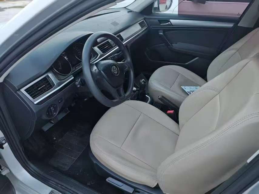 Volkswagen Bora 1.5L Manual Fashion Edition 5
