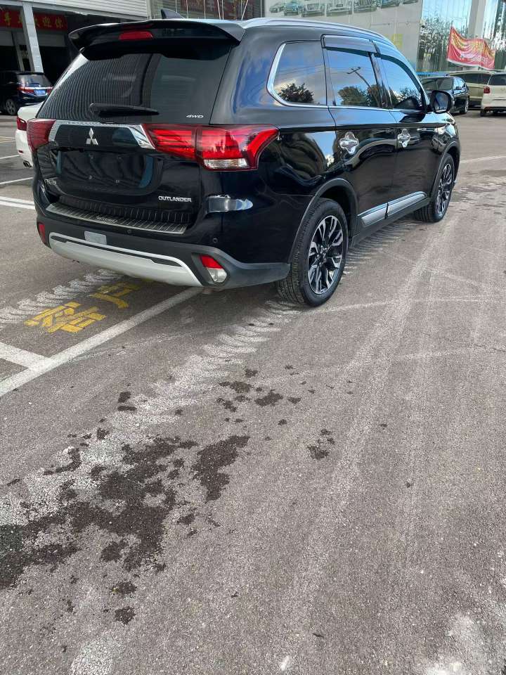 Mitsubishi Outlander 2.4L AWD Automatic 6