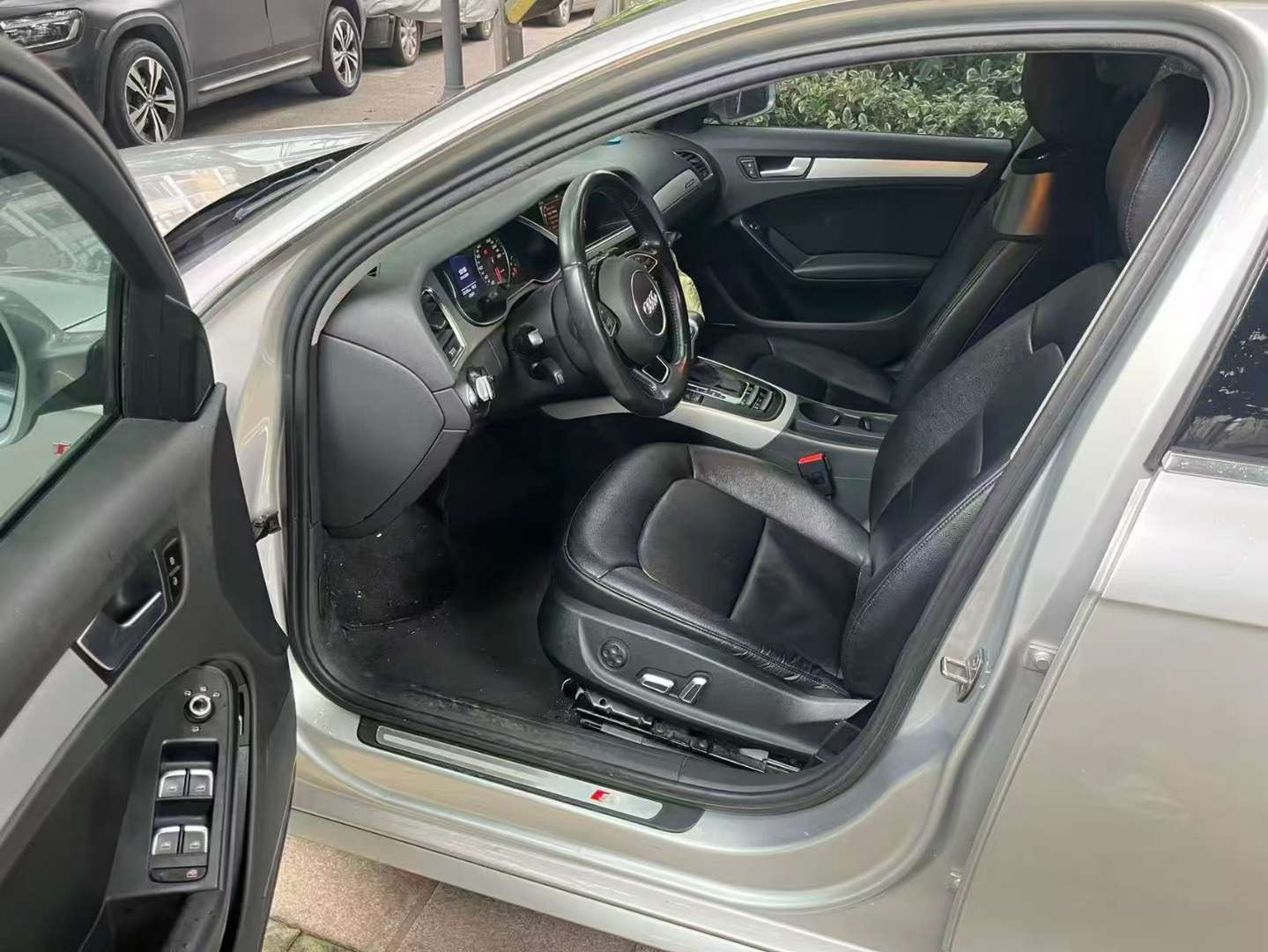 Audi A4L 2016 2.0TFSI 45TFSI Quattro Sport Edition 5