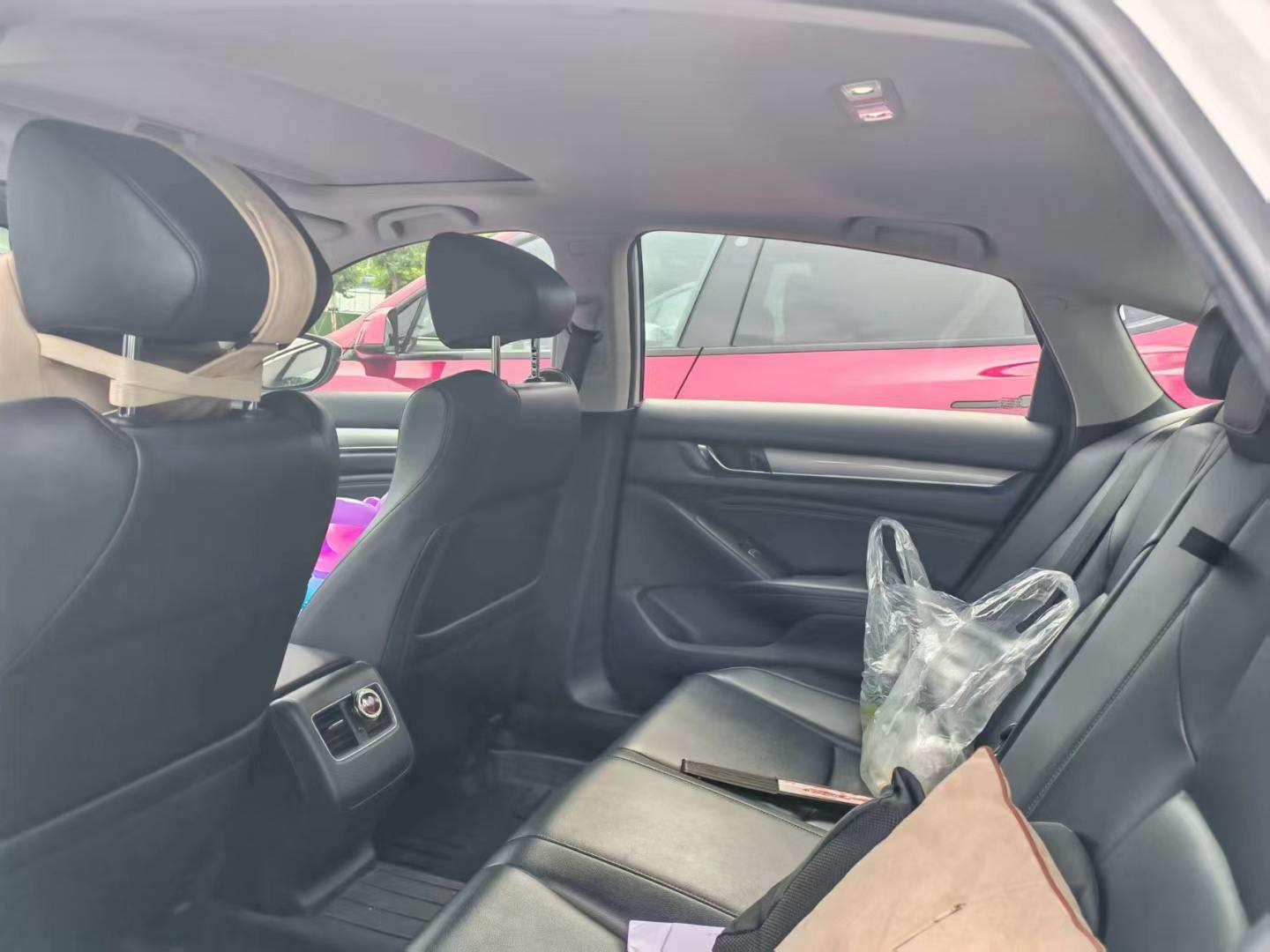 Honda Accord 1.5T Luxury Edition 4
