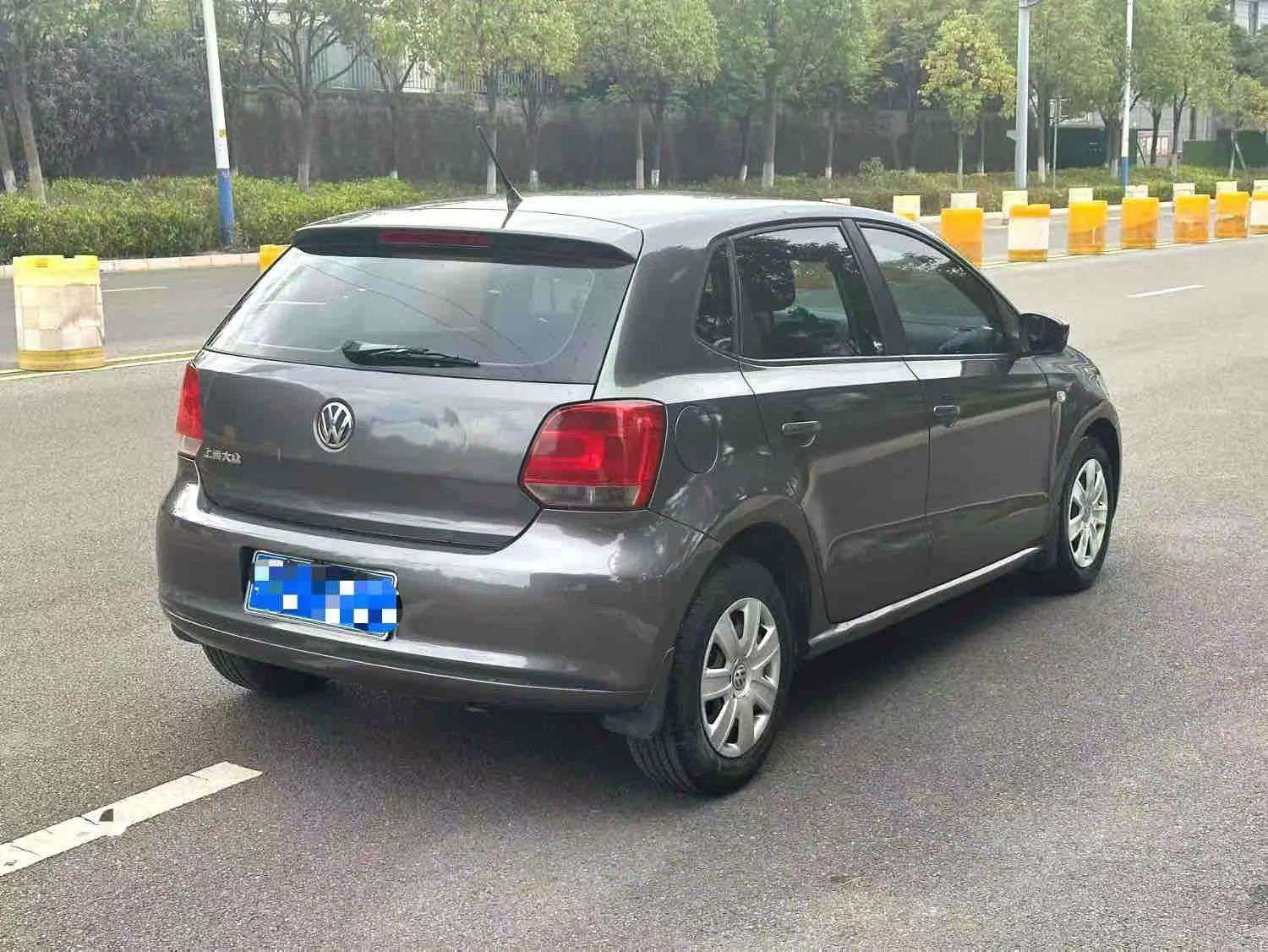Volkswagen Polo 1.4L Manual 4