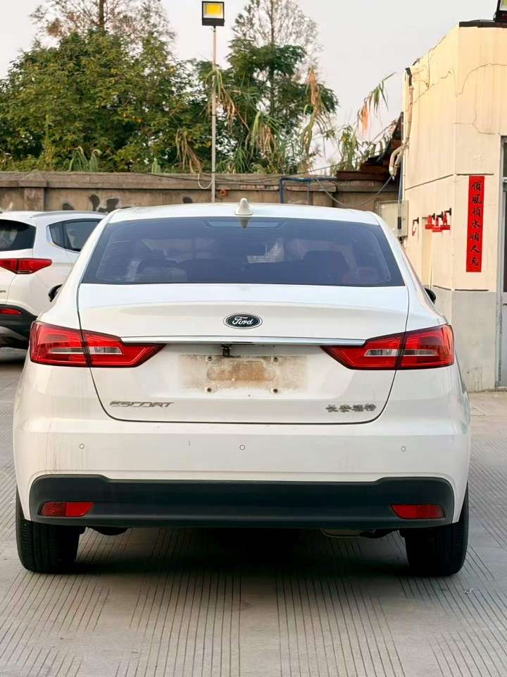 Ford Escort 2020 1.5L Automatic 8