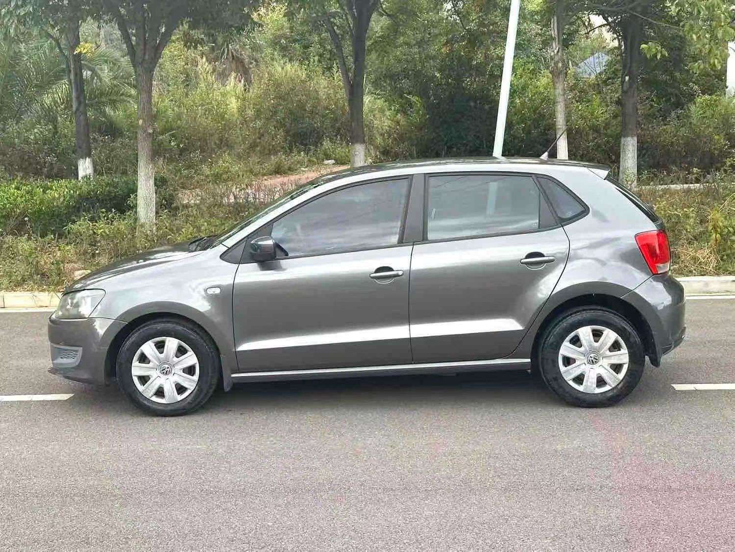 Volkswagen Polo 1.4L Manual 5