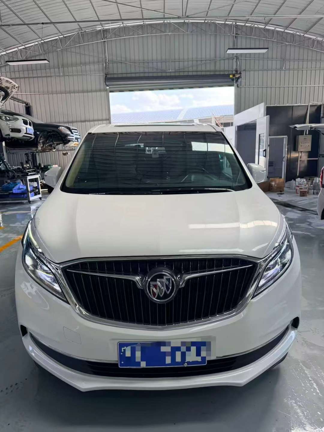 Buick GL8 2.0T High Trim