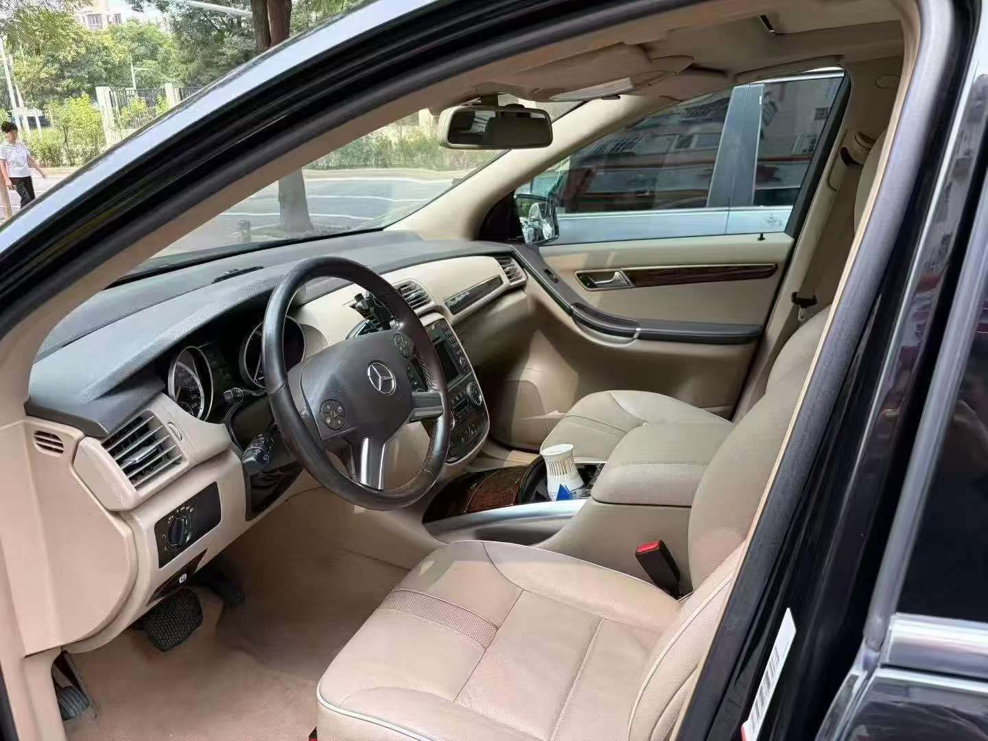 Mercedes-Benz R-Class 5