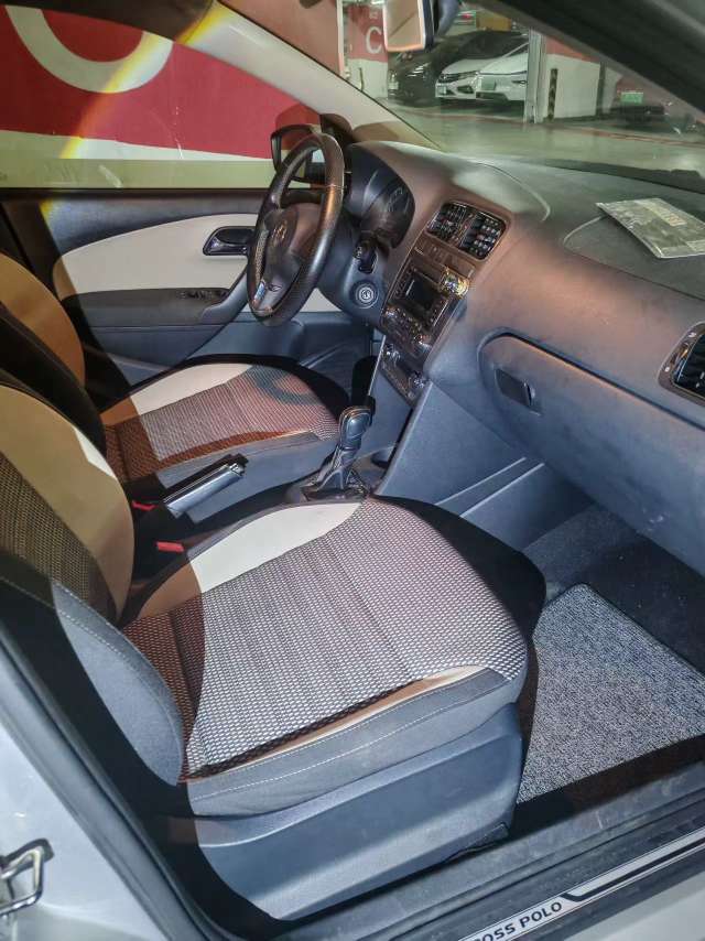 Volkswagen Polo 1.6Cross 4
