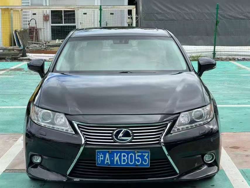 Lexus ES ES300H Comfort Edition