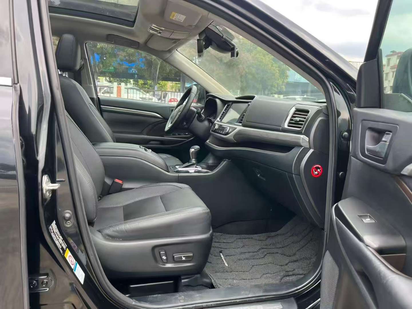 Toyota Highlander 2018 2.0T AWD Supreme 7-Seater 6