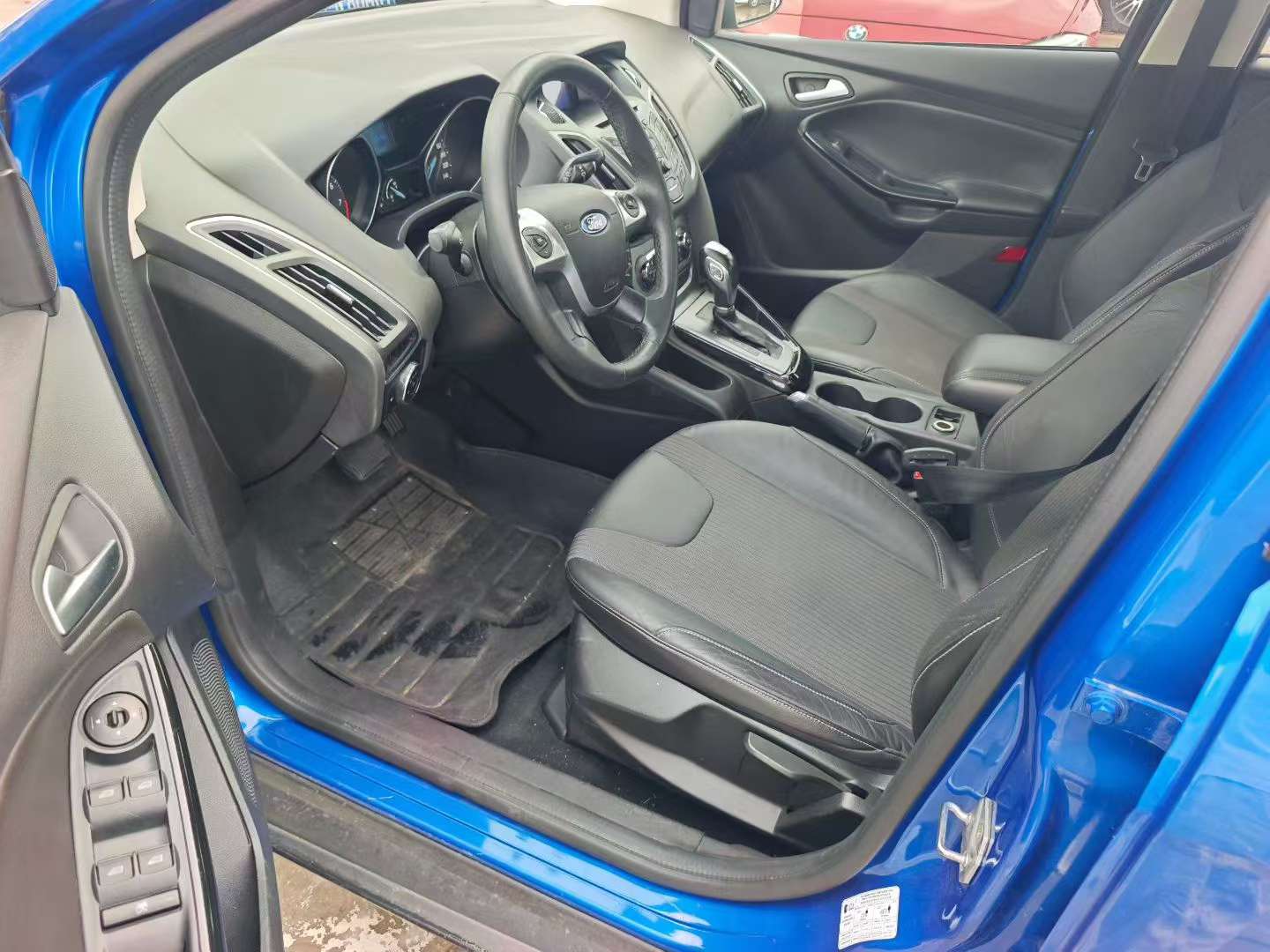 Ford Focus 1.6L Automatic 2