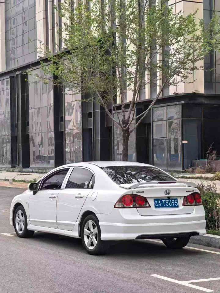 Honda Ciimo 2014 1.8L Automatic 9