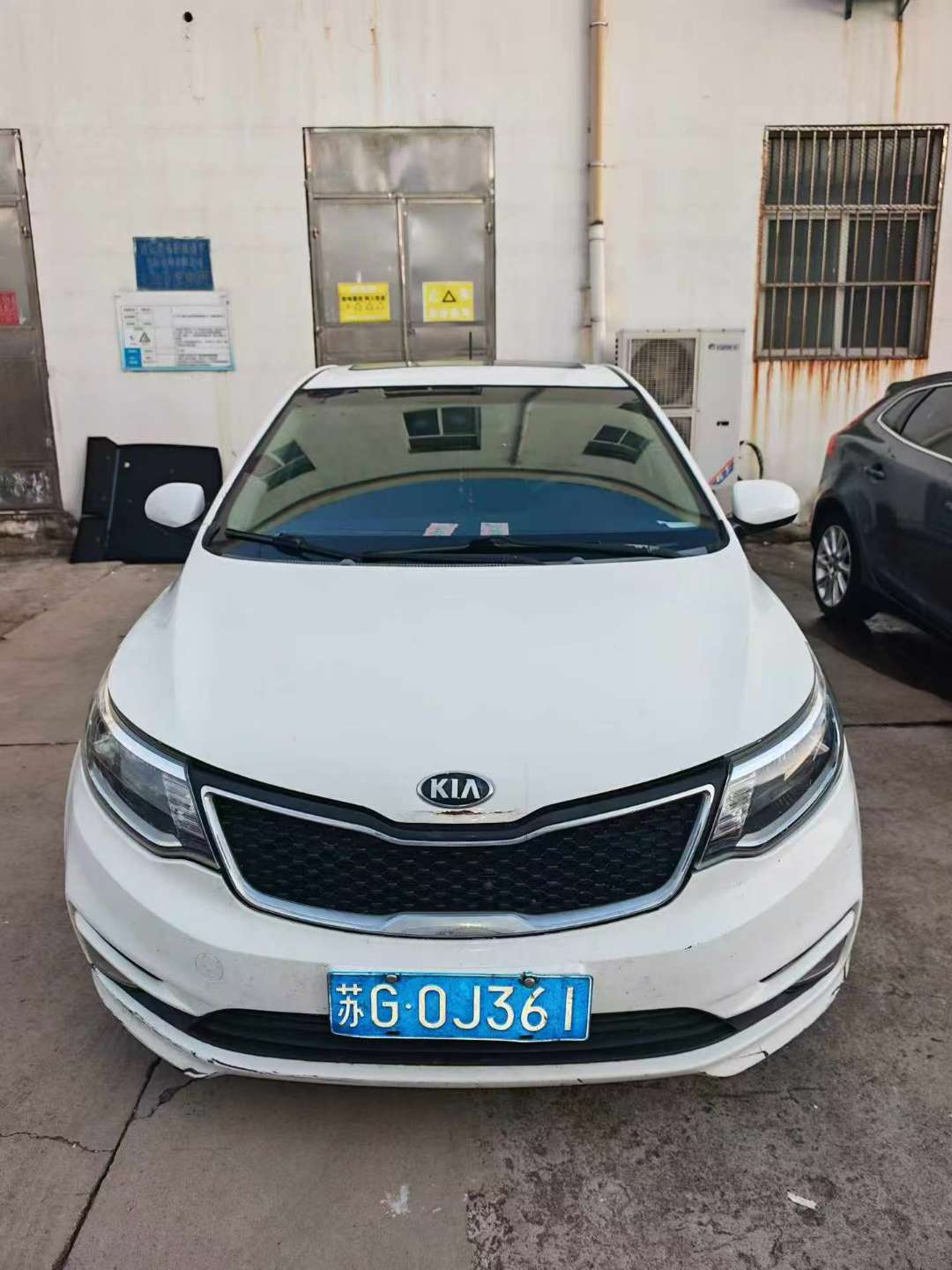 Kia K2 2015 Automatic Sunroof