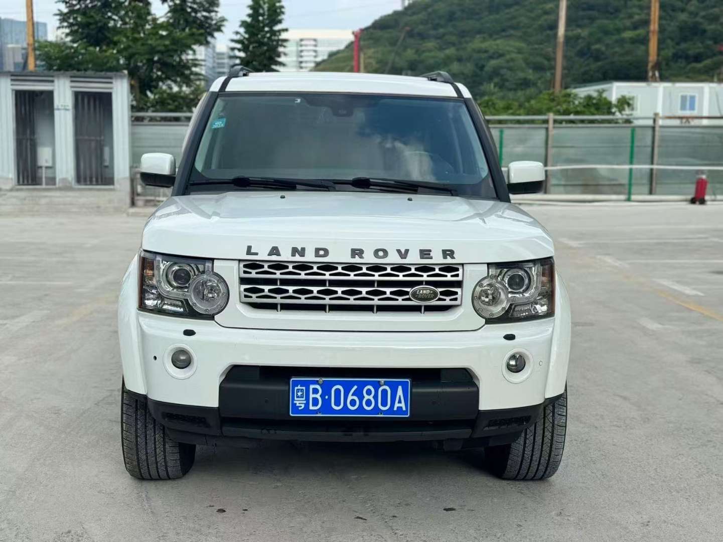 Land Rover Discovery 4 3.0T 4WD 7-Seater HSE Diesel Edition 2