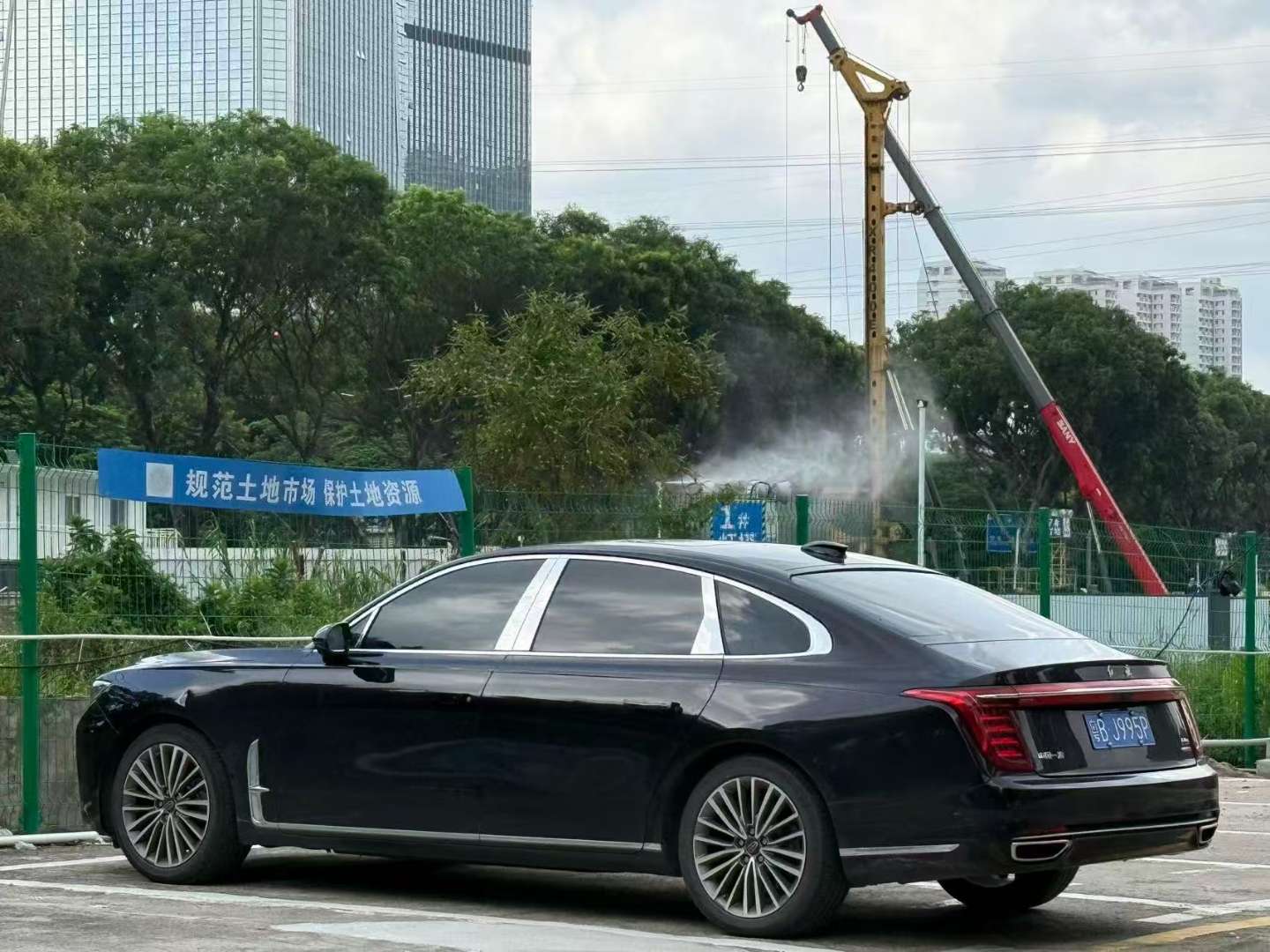 Hongqi H9 2.0T Smart Connected Qichang Edition 3
