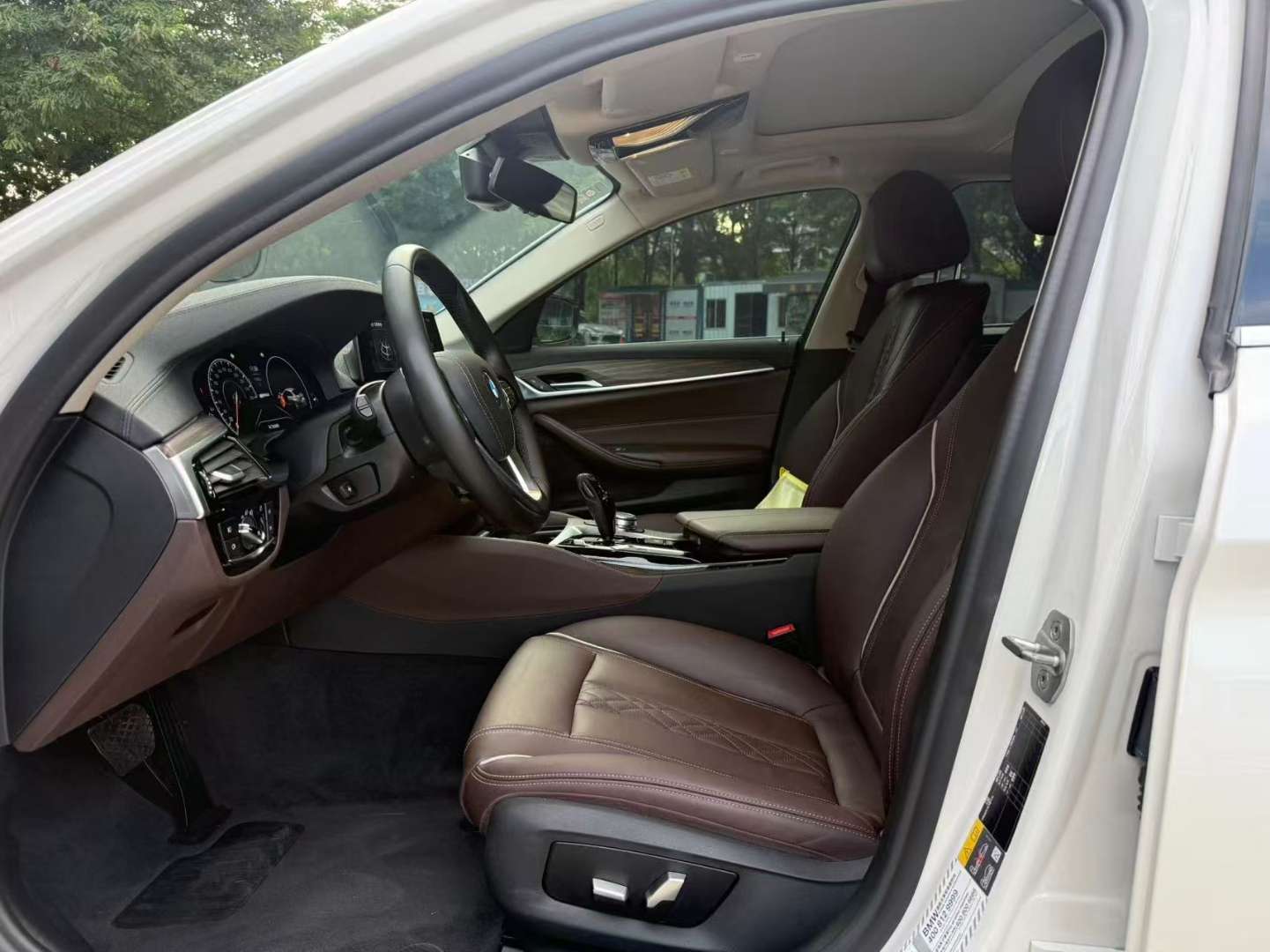 BMW 5 Series 530Le 2.0T Luxury Line 7