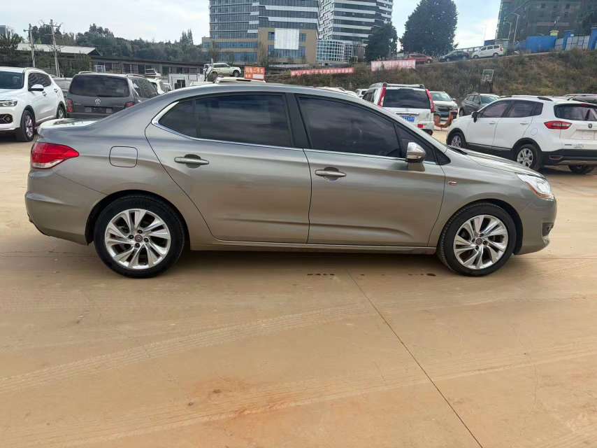 Citroën C4L 2013 1.6T Automatic 3
