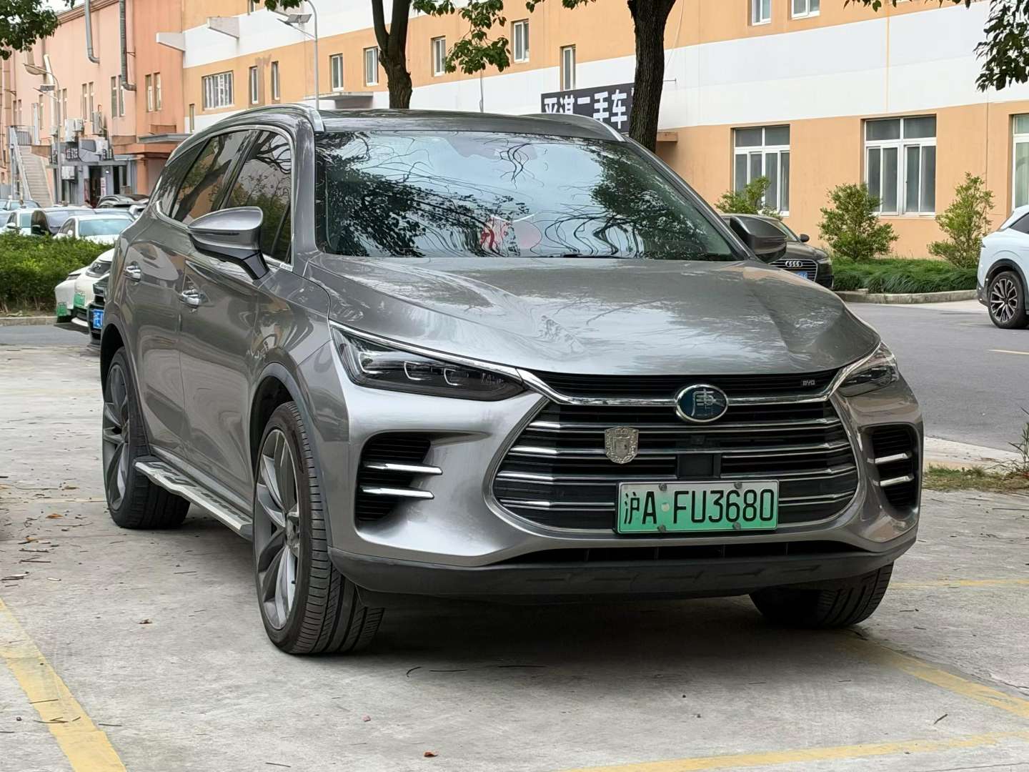 BYD Tang 2019 2.0T Plug-in Hybrid 2